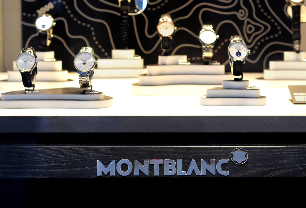 Uhren von Montblanc in einem Schaufenster