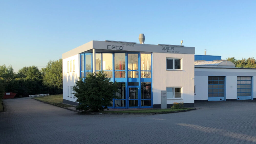 Meta-Werbung GmbH bietet langlebige Firmenbeschilderung, Wegweiser-Systeme und Werbeanlagen in Deutschland.